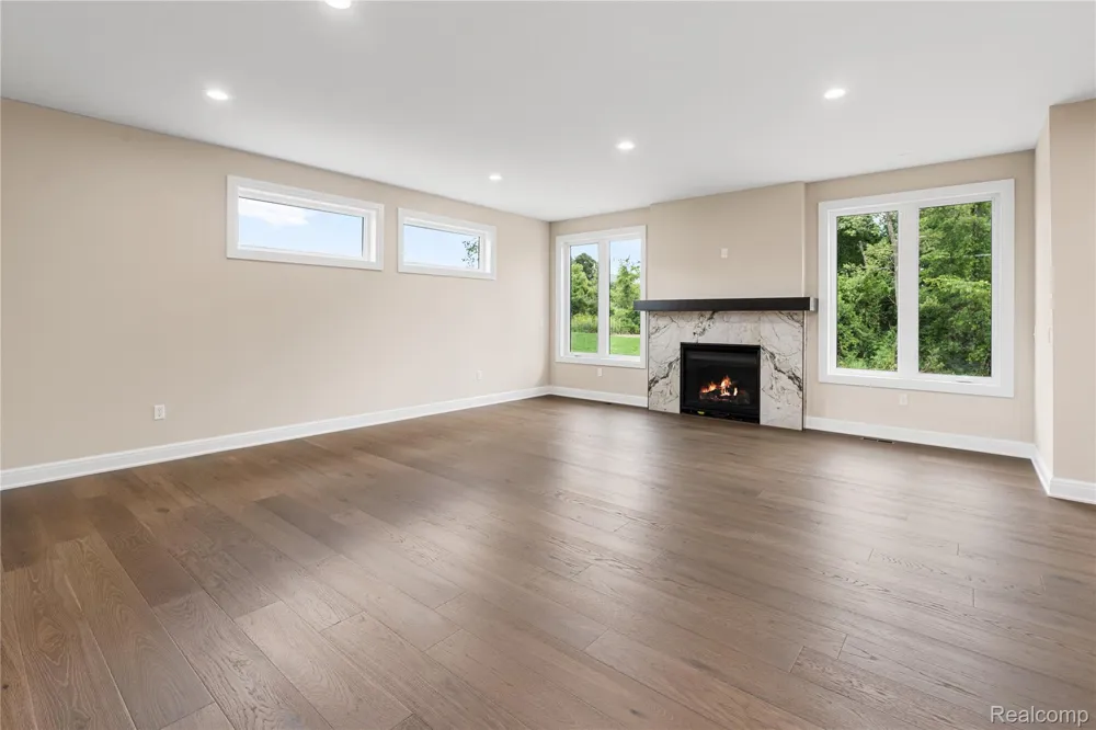 2185 Heidi Drive Addison Township, MI 48370