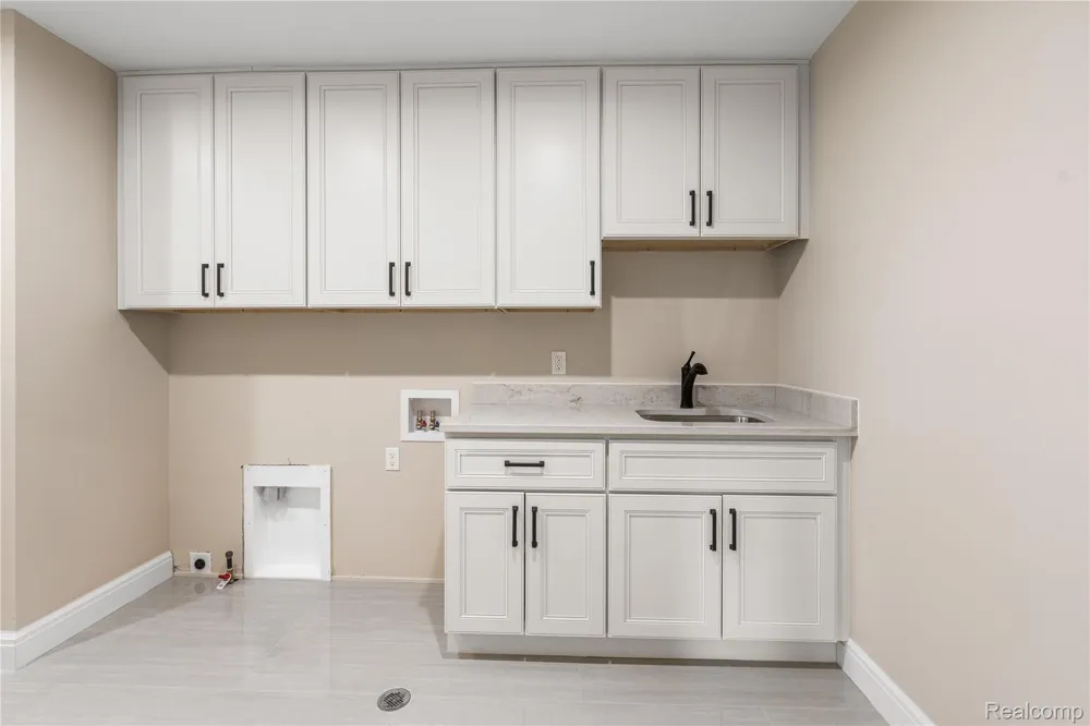 2185 Heidi Drive Addison Township, MI 48370