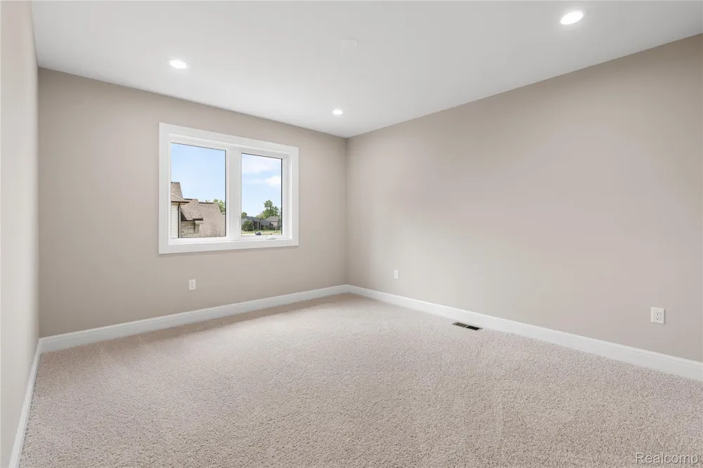 2185 Heidi Drive Addison Township, MI 48370
