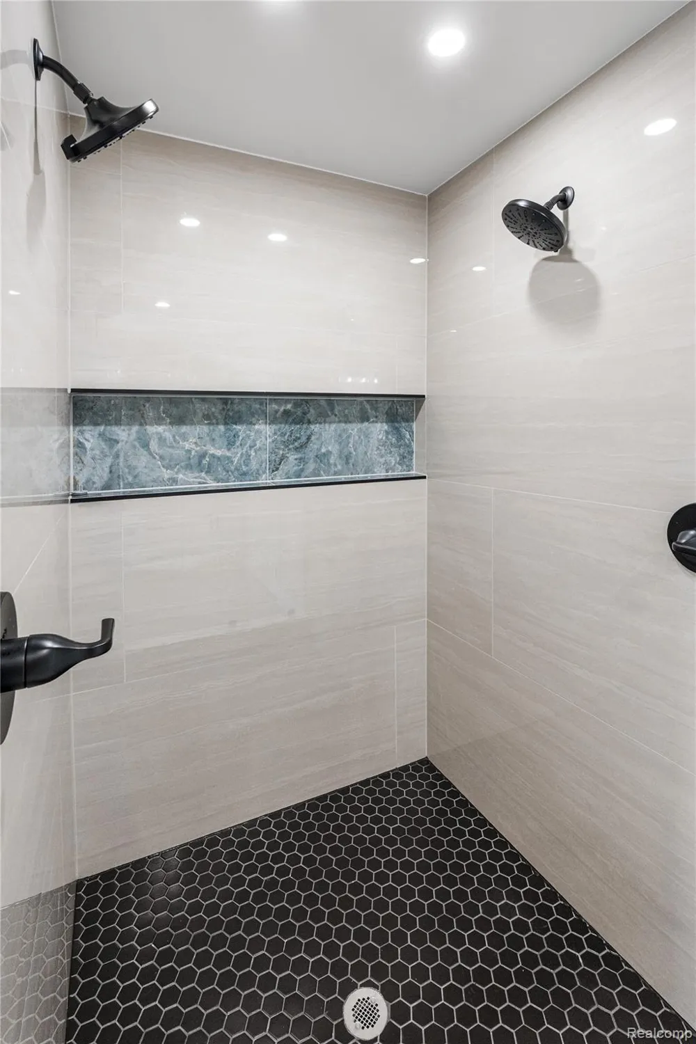 2185 Heidi Drive Addison Township, MI 48370