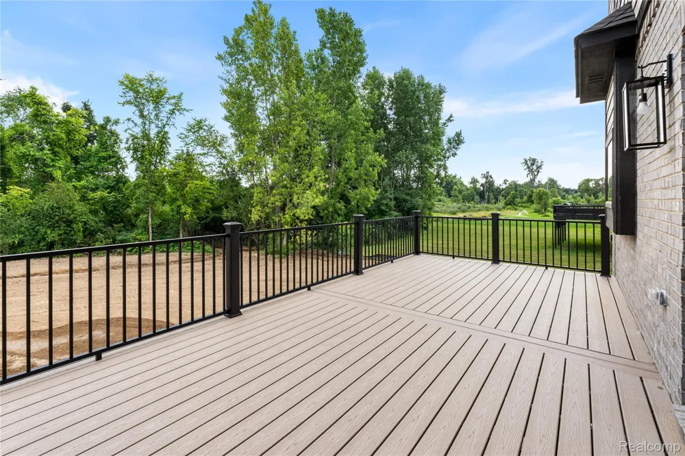 2185 Heidi Drive Addison Township, MI 48370