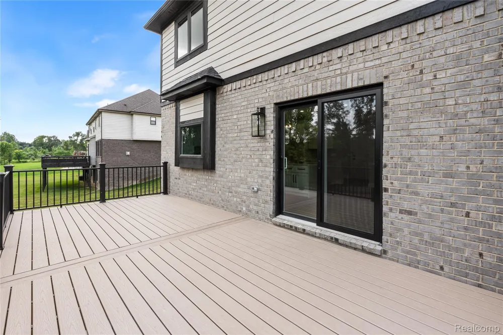 2185 Heidi Drive Addison Township, MI 48370