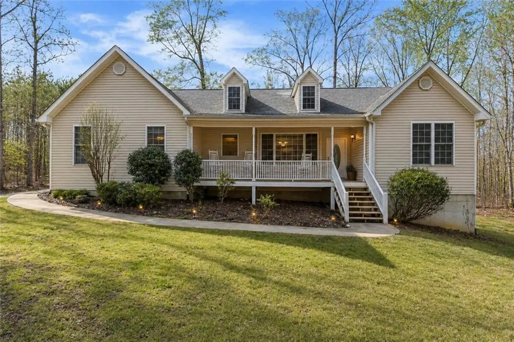 875 Knox Bridge Highway White, GA 30184