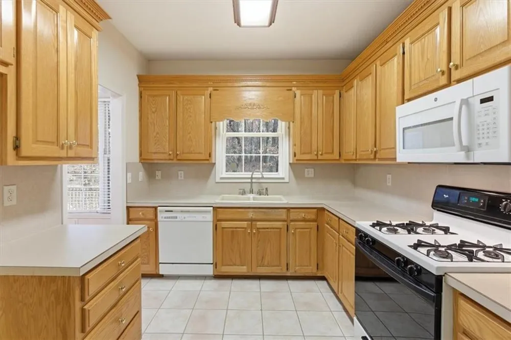 875 Knox Bridge Highway White, GA 30184
