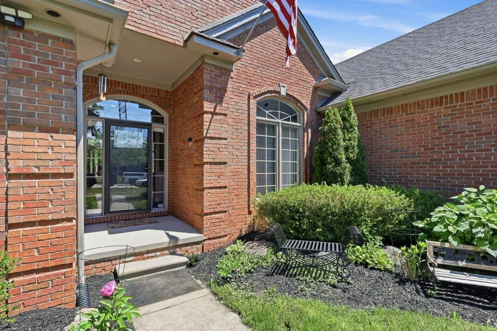 6241 Parliament Drive Washington Township, MI 48095
