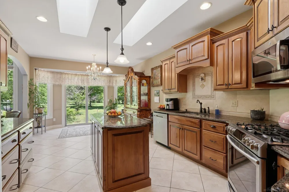 6241 Parliament Drive Washington Township, MI 48095