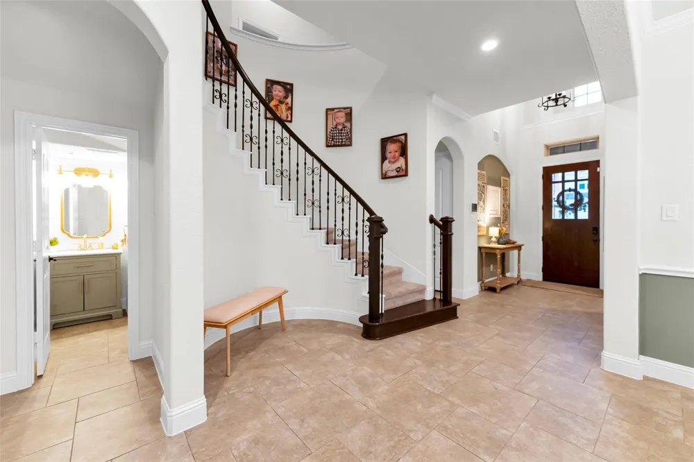 214 Reynosa Court Pinehurst, TX 77362