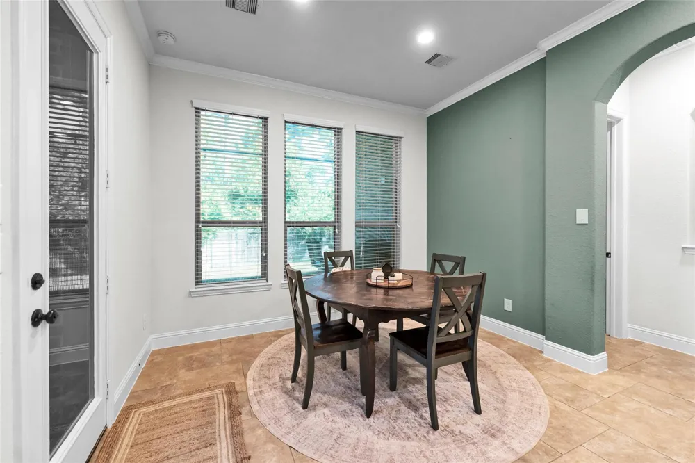 214 Reynosa Court Pinehurst, TX 77362