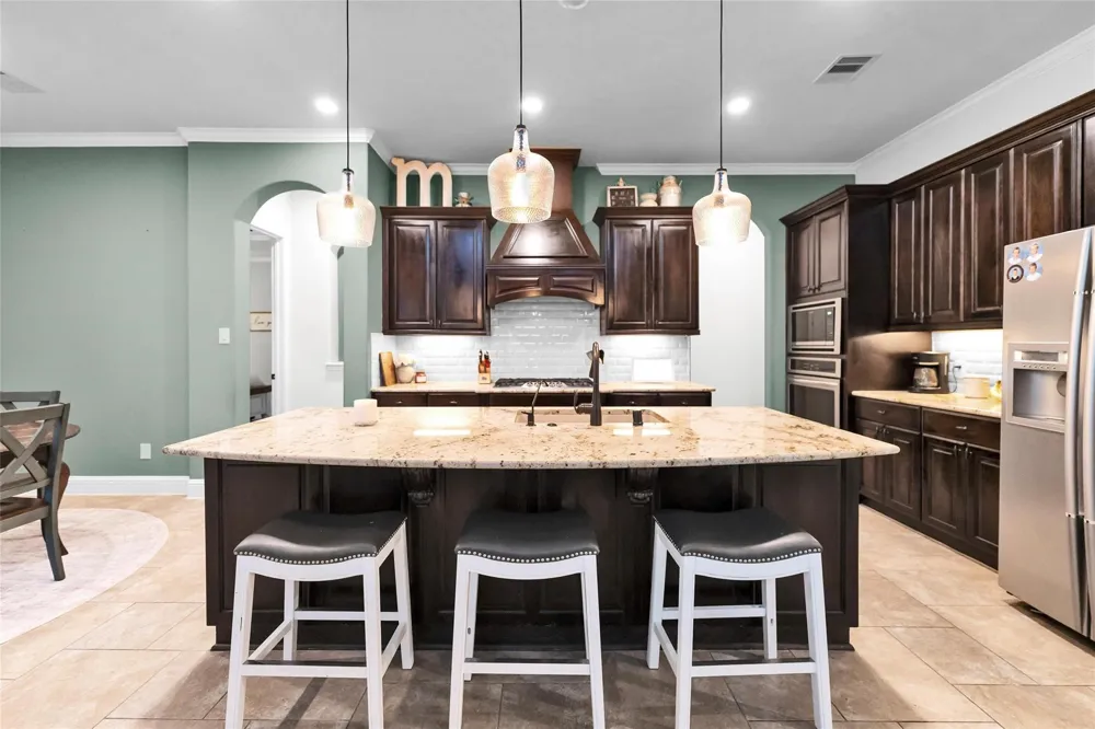 214 Reynosa Court Pinehurst, TX 77362