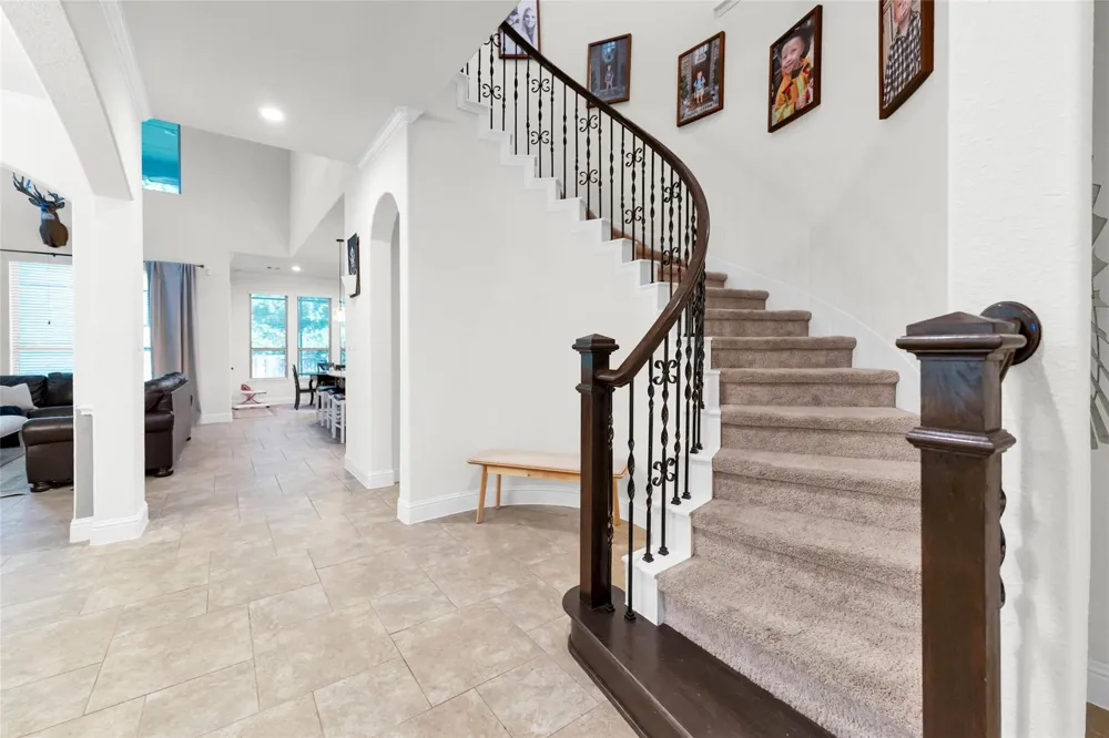 214 Reynosa Court Pinehurst, TX 77362