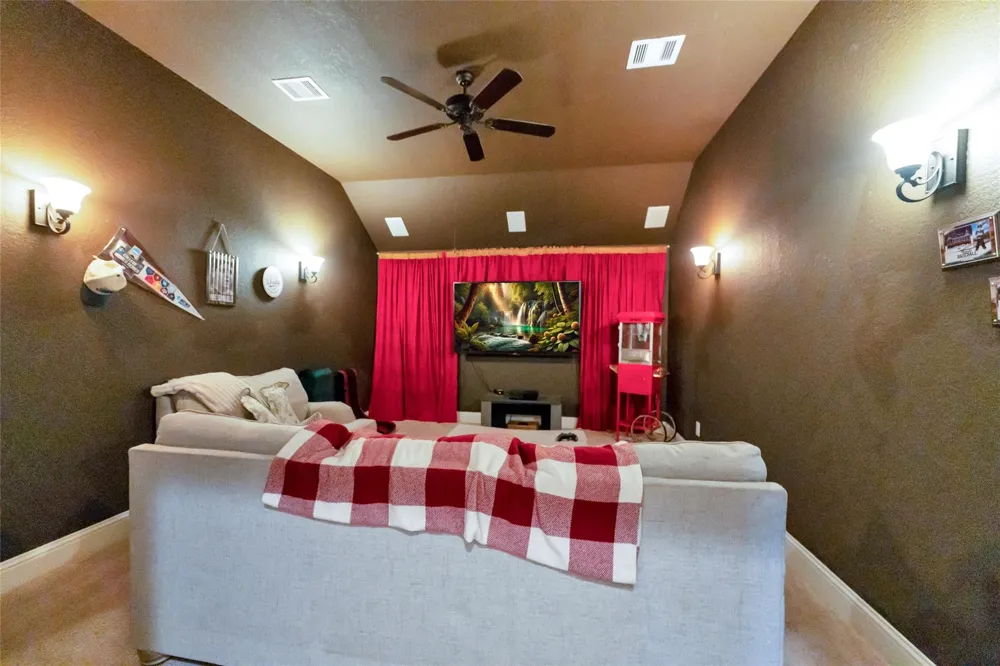 214 Reynosa Court Pinehurst, TX 77362