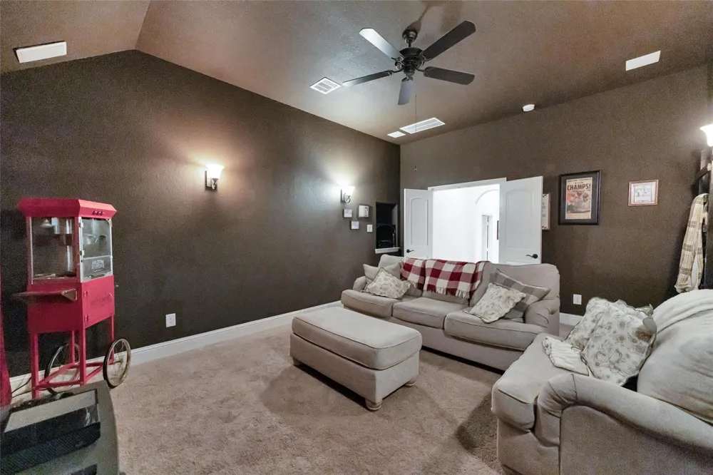 214 Reynosa Court Pinehurst, TX 77362