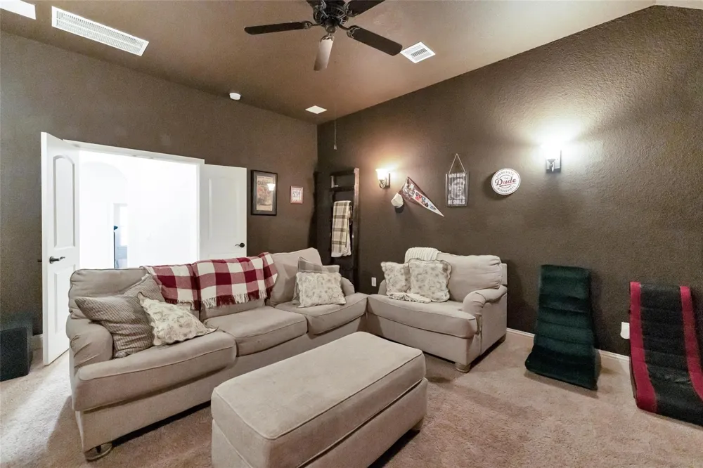 214 Reynosa Court Pinehurst, TX 77362