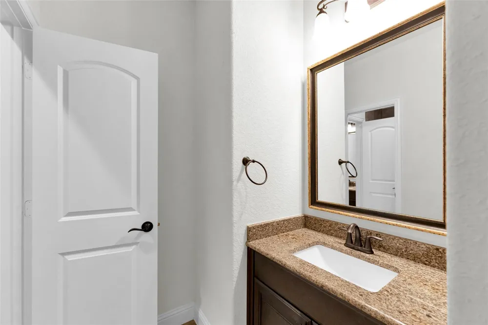 214 Reynosa Court Pinehurst, TX 77362