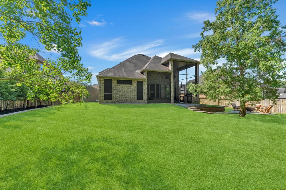 214 Reynosa Court Pinehurst, TX 77362