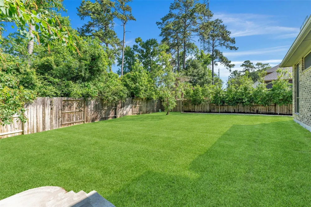 214 Reynosa Court Pinehurst, TX 77362