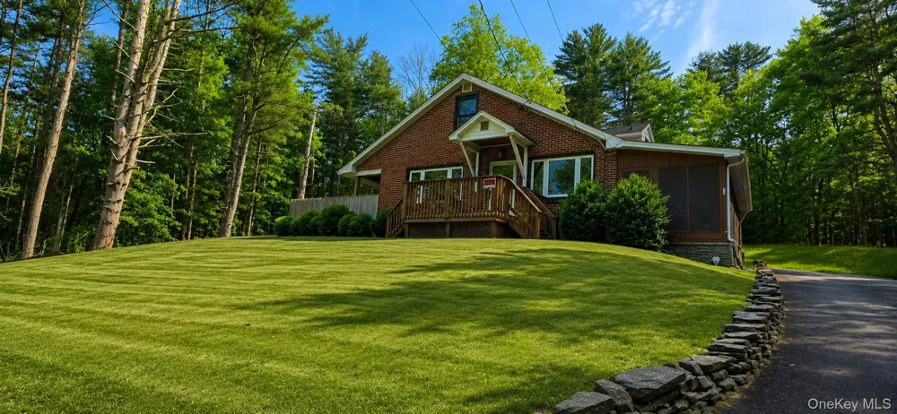 52 Luxton Lake Road Narrowsburg, NY 12764