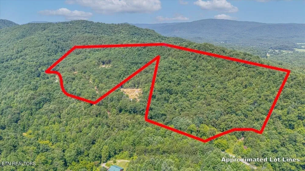 1200 Steer Creek Rd Tellico Plains, TN 37385