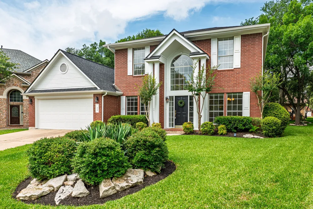 904 BROOKSIDE COURT