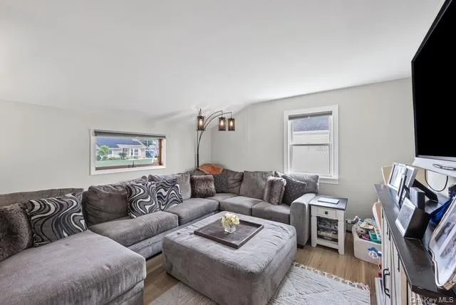 4236 Clarissa Road Bethpage, NY 11714