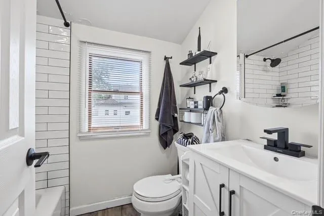 4236 Clarissa Road Bethpage, NY 11714