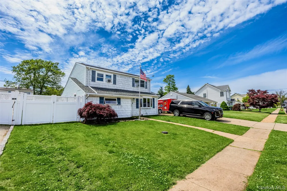 4236 Clarissa Road Bethpage, NY 11714