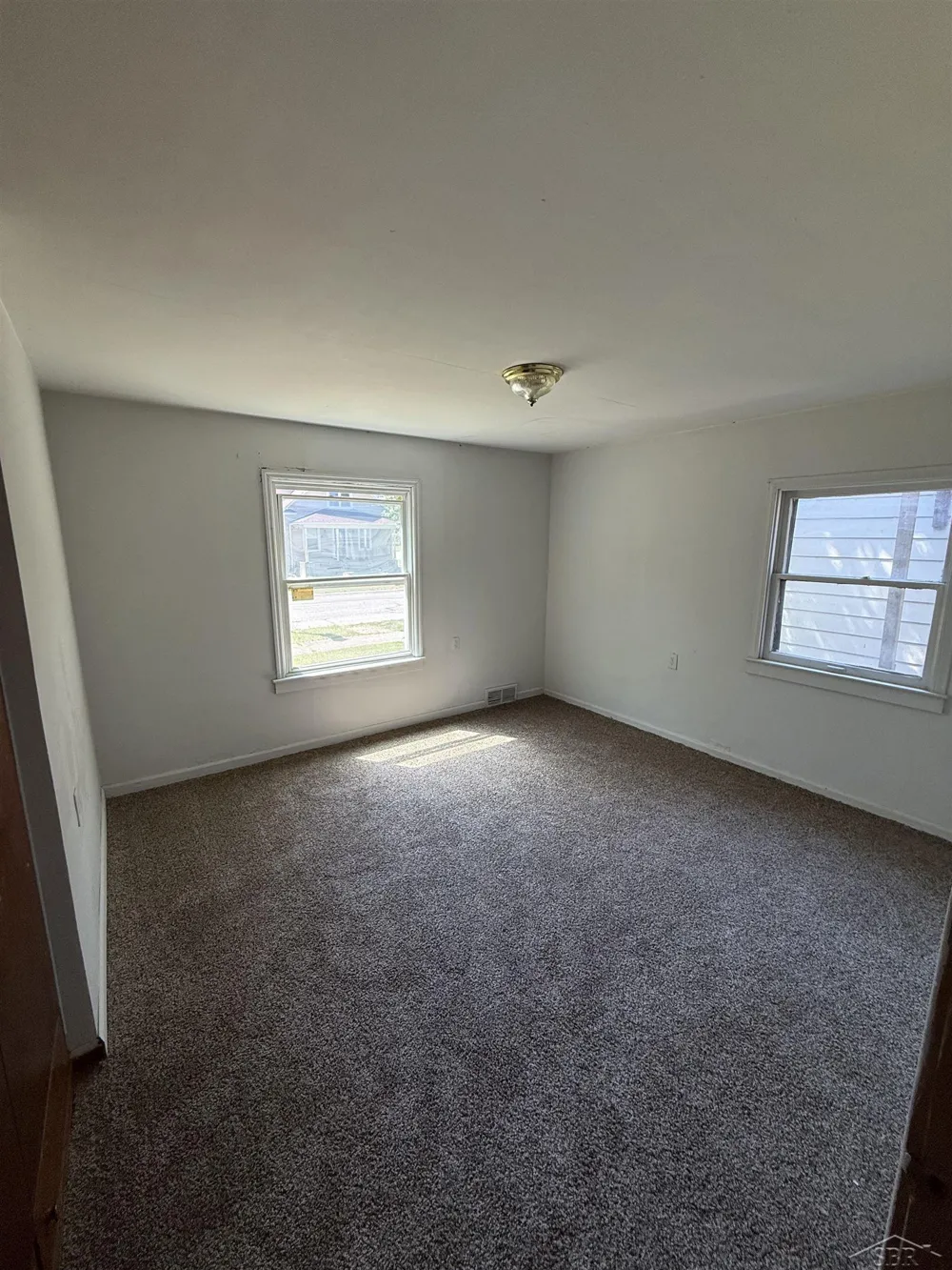 2506 Owen Street Saginaw City, MI 48601