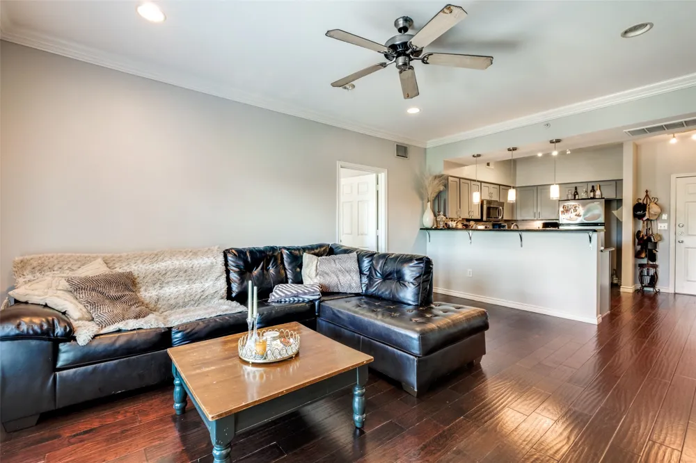 3102 Kings Road #1211 Dallas, TX 75219
