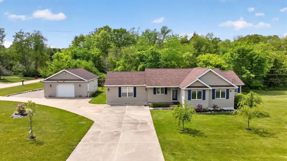 10740 Montview Drive Jerome, MI 49249