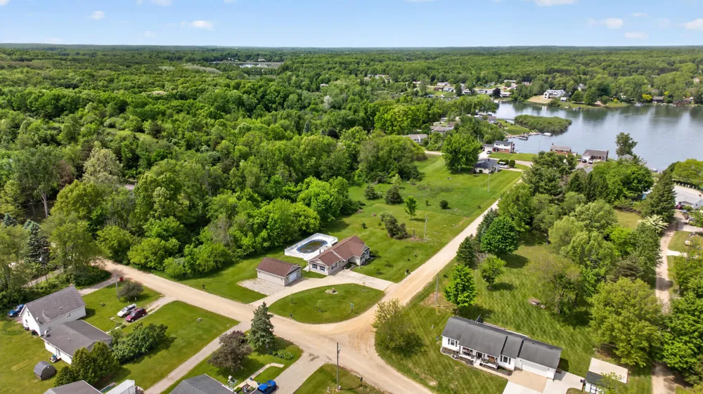 10740 Montview Drive Jerome, MI 49249