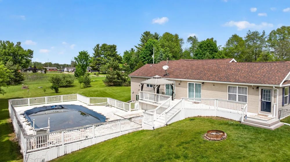 10740 Montview Drive Jerome, MI 49249