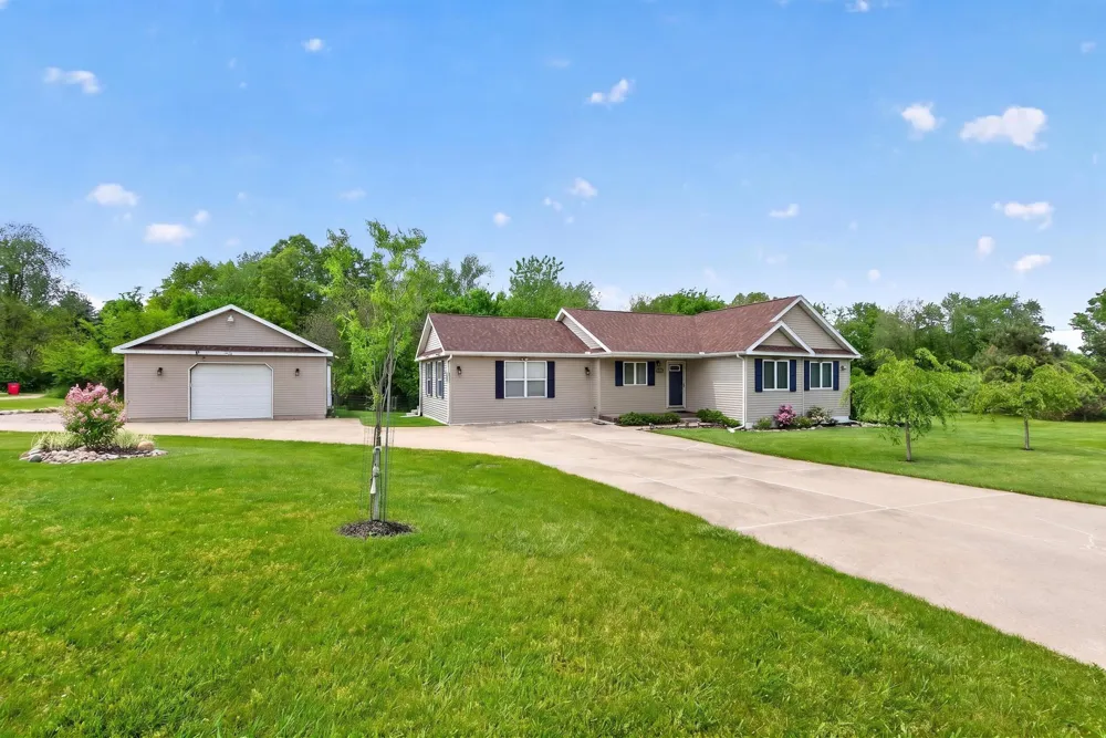 10740 Montview Drive Jerome, MI 49249