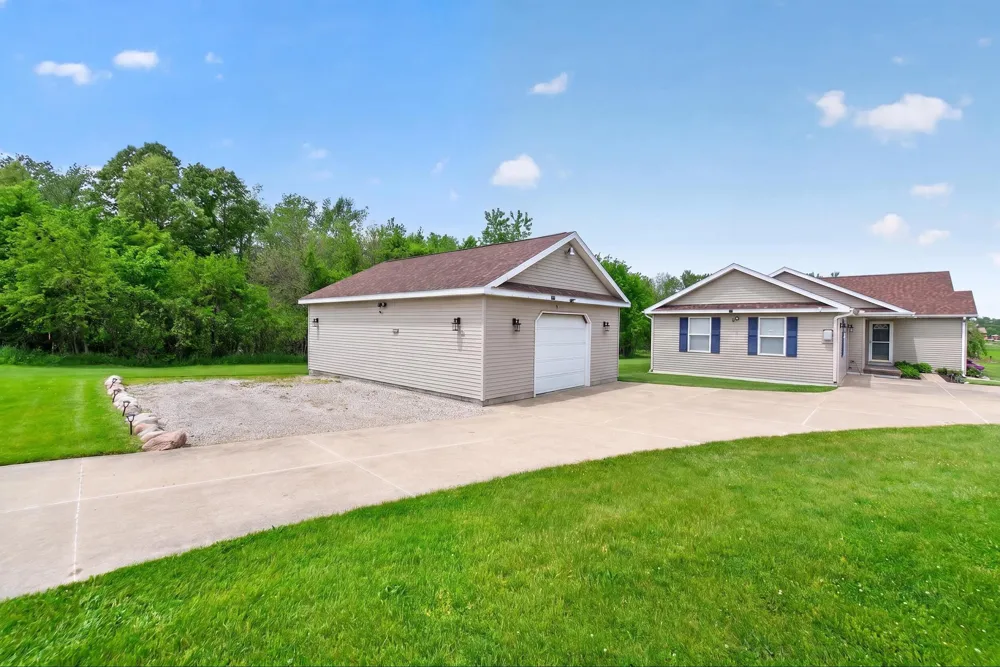 10740 Montview Drive Jerome, MI 49249