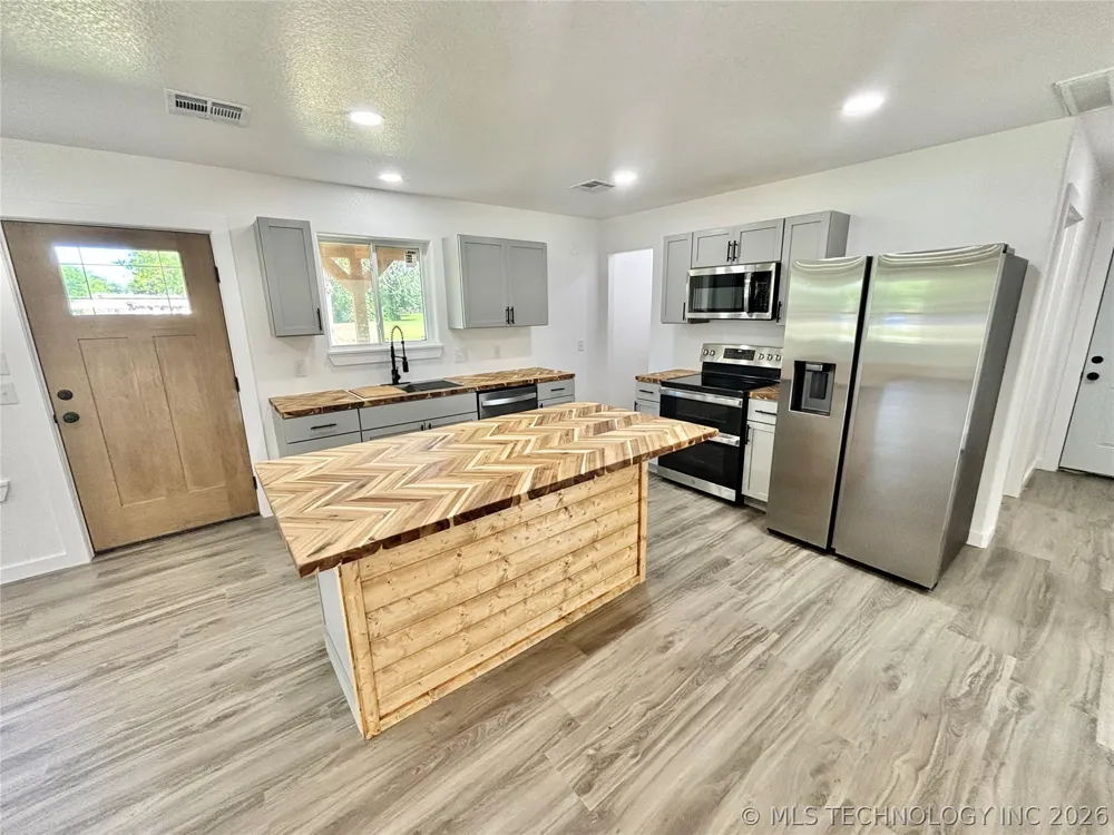 4 King Street Kinta, OK 74552