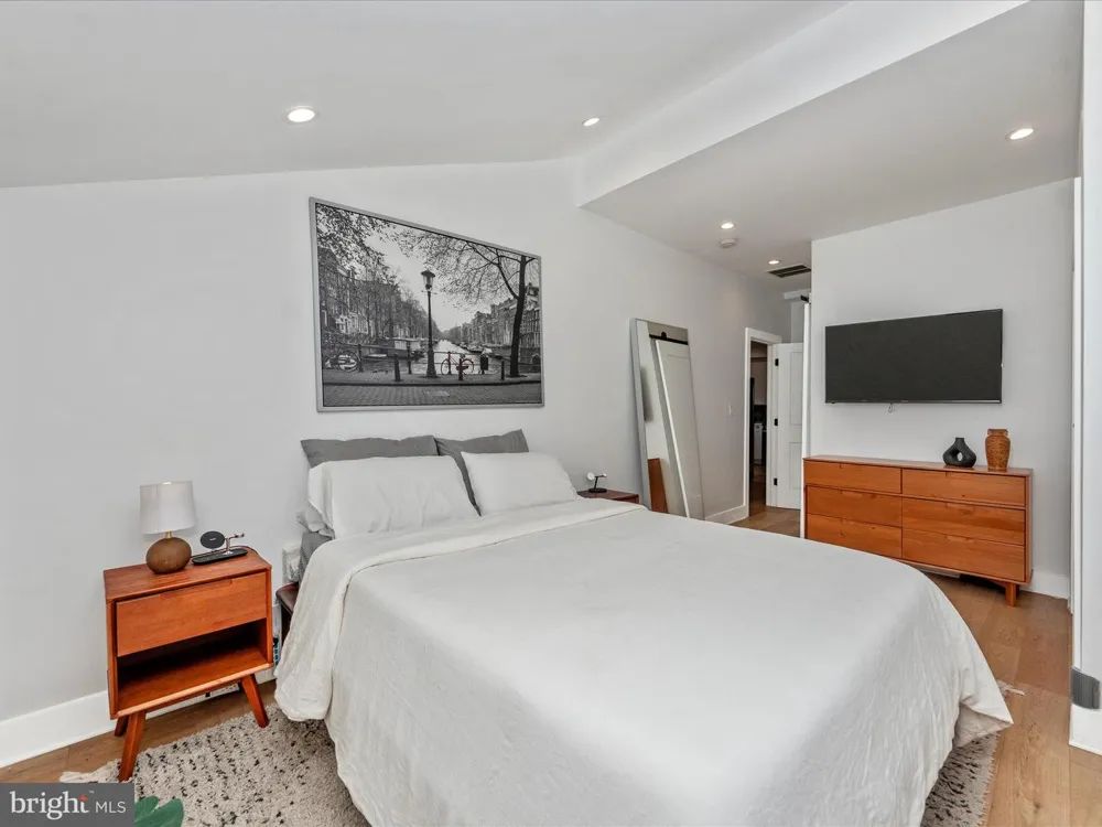 3016 THAYER STREET NE Washington, DC 20018