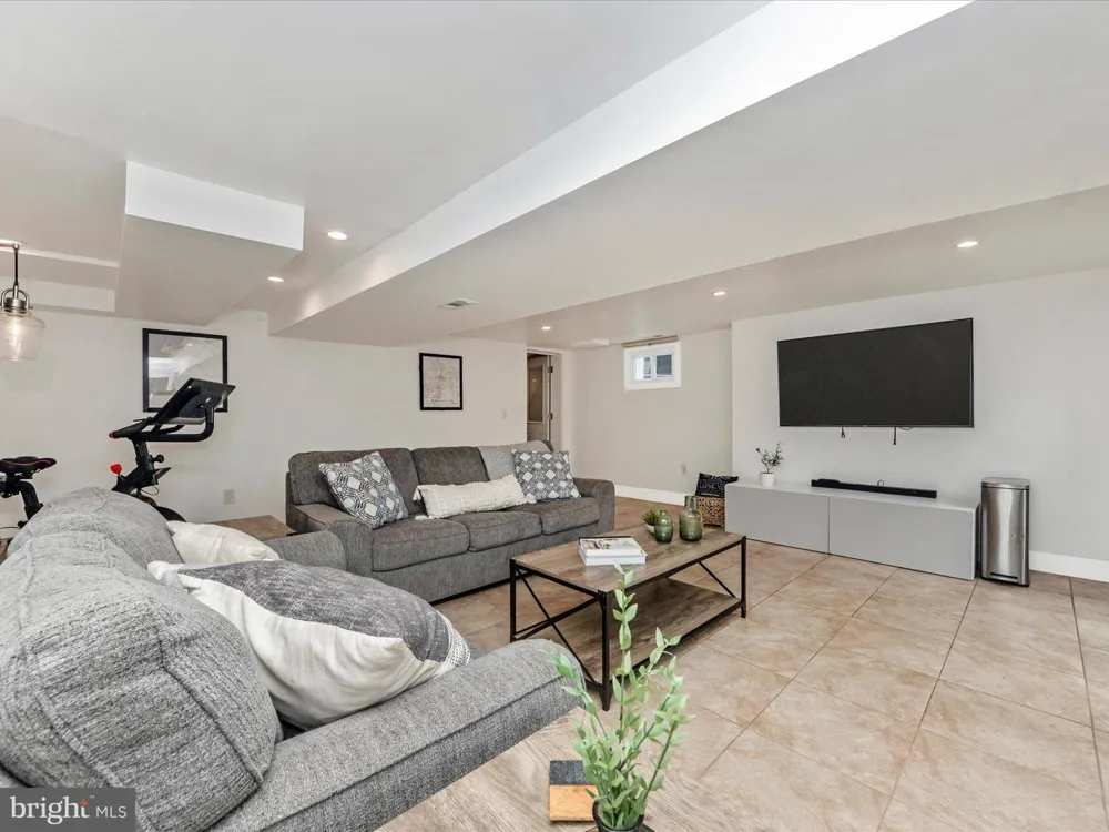 3016 THAYER STREET NE Washington, DC 20018
