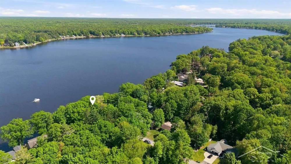 3340 Lakeside Drive Jerome Township, MI 48657