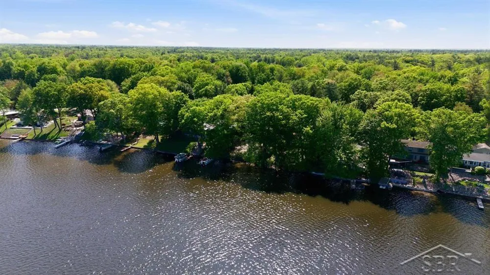 3340 Lakeside Drive Jerome Township, MI 48657