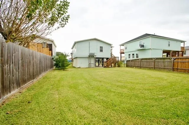 1112 7th Street San Leon, TX 77539