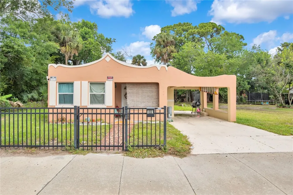 640 ORANGE AVENUE Daytona Beach, FL 32114