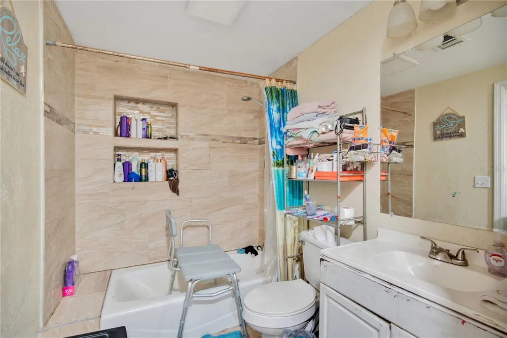640 ORANGE AVENUE Daytona Beach, FL 32114