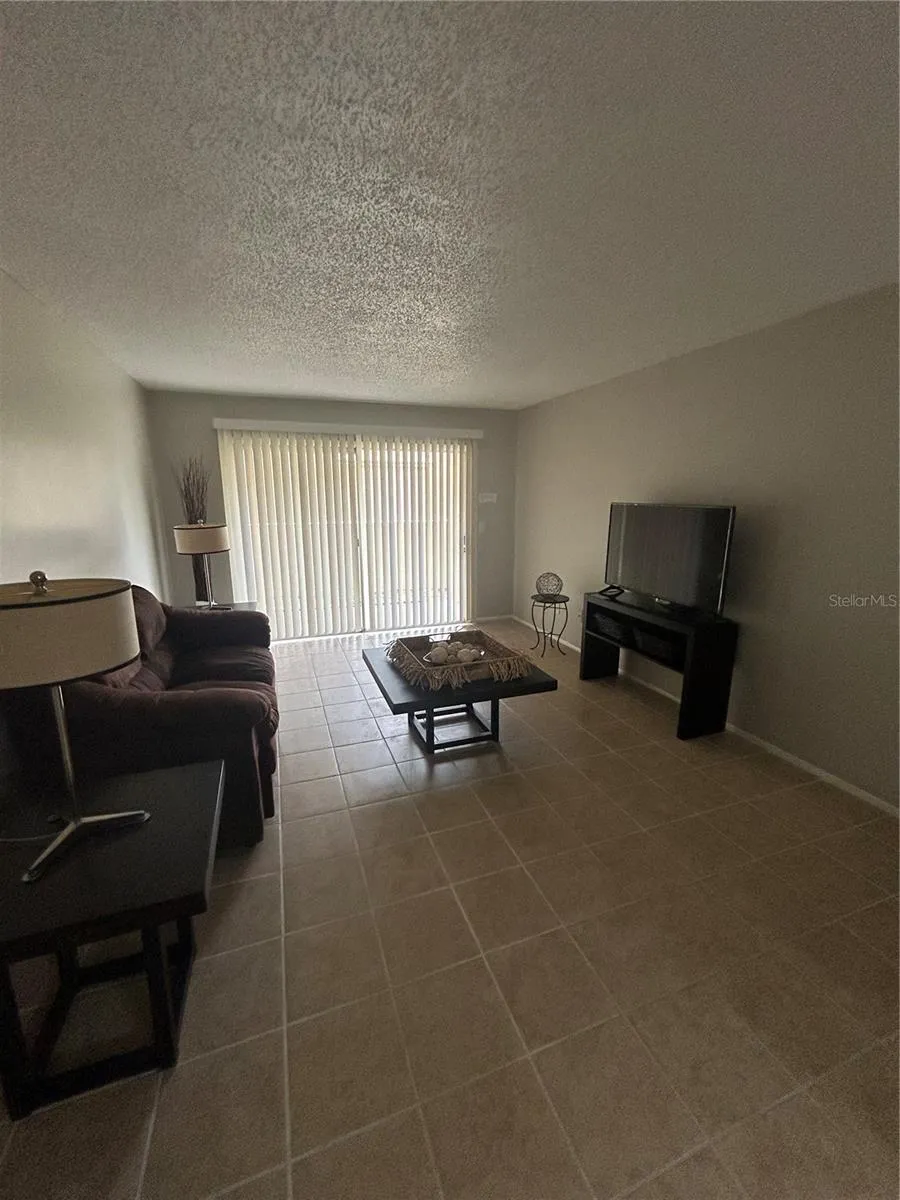636 KENWICK CIRCLE #105 Casselberry, FL 32707