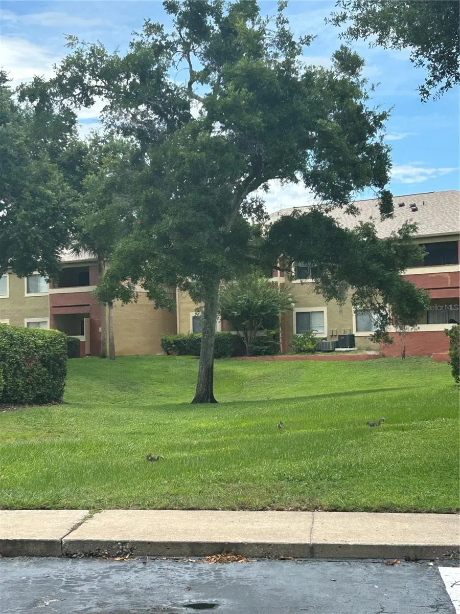 636 KENWICK CIRCLE #105 Casselberry, FL 32707