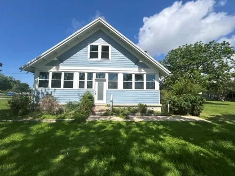 2203 E Bayshore Drive