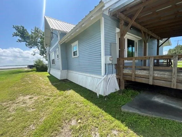 2203 E Bayshore Drive Palacios, TX 77465