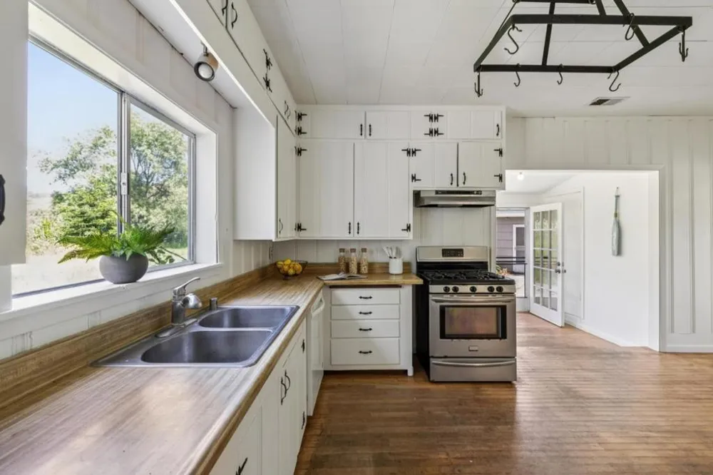1650 Stage Road Pescadero, CA 94060
