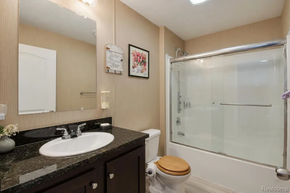24445 Edwin Drive Brownstown Charter Township, MI 48134