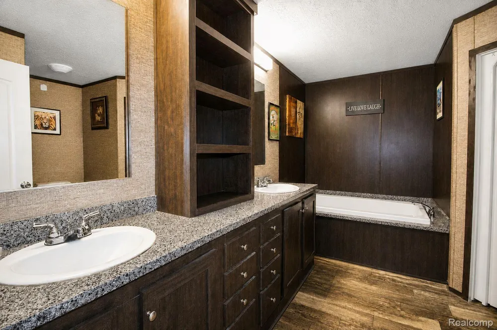 24445 Edwin Drive Brownstown Charter Township, MI 48134