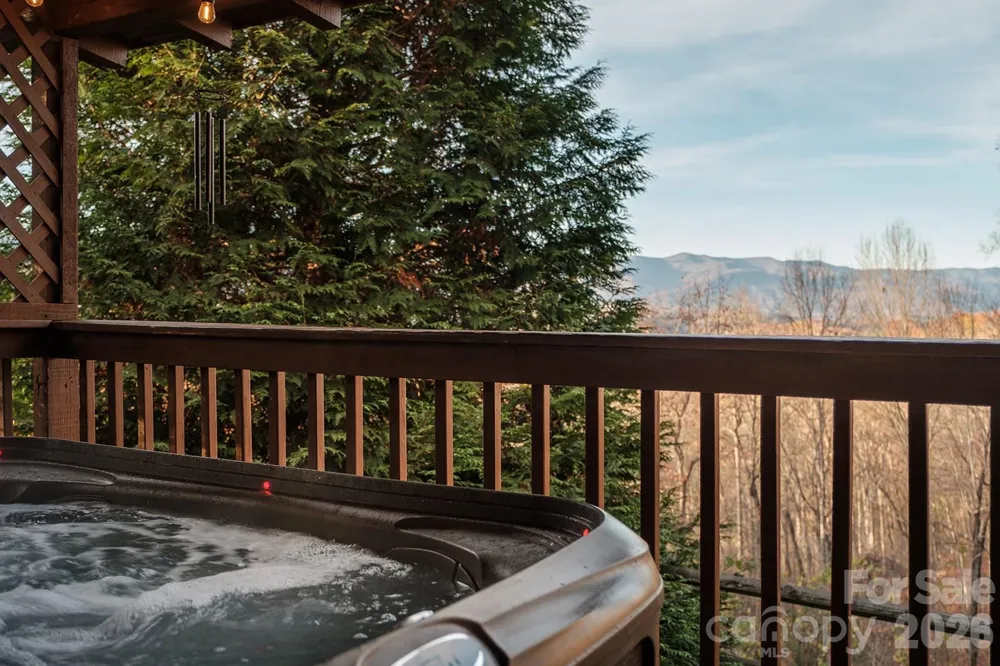 658 Biltmore Circle Bryson City, NC 28713