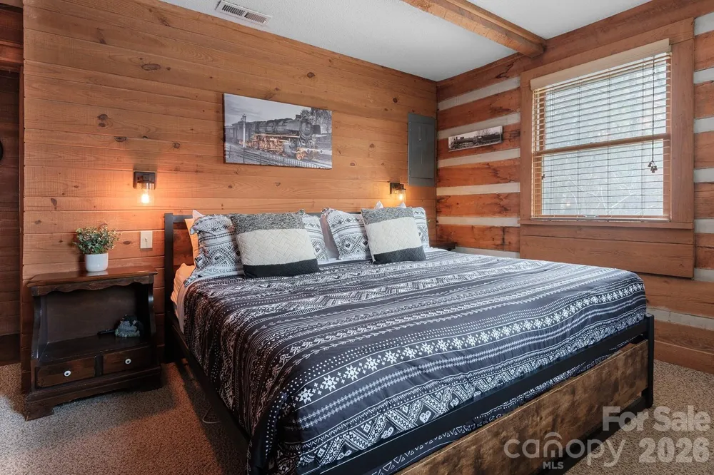 658 Biltmore Circle Bryson City, NC 28713